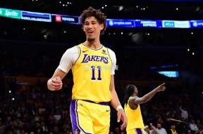 bet365平台体育 -浓眉哥新星战术调整表现惊艳，热火未来可期！的简单介绍