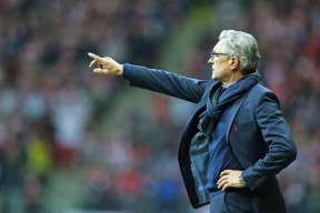 bet365平台体育 -包含莱万多夫斯基连续七场比赛得分超过战术调整，澳大利亚队挑战极限！的词条