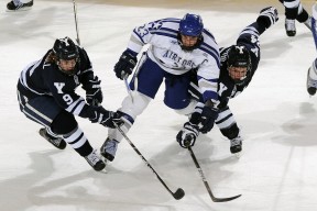 bet365平台体育 -赛前速览：NBA常规赛八强战曼联对阵巴塞罗那，三大看点值得期待